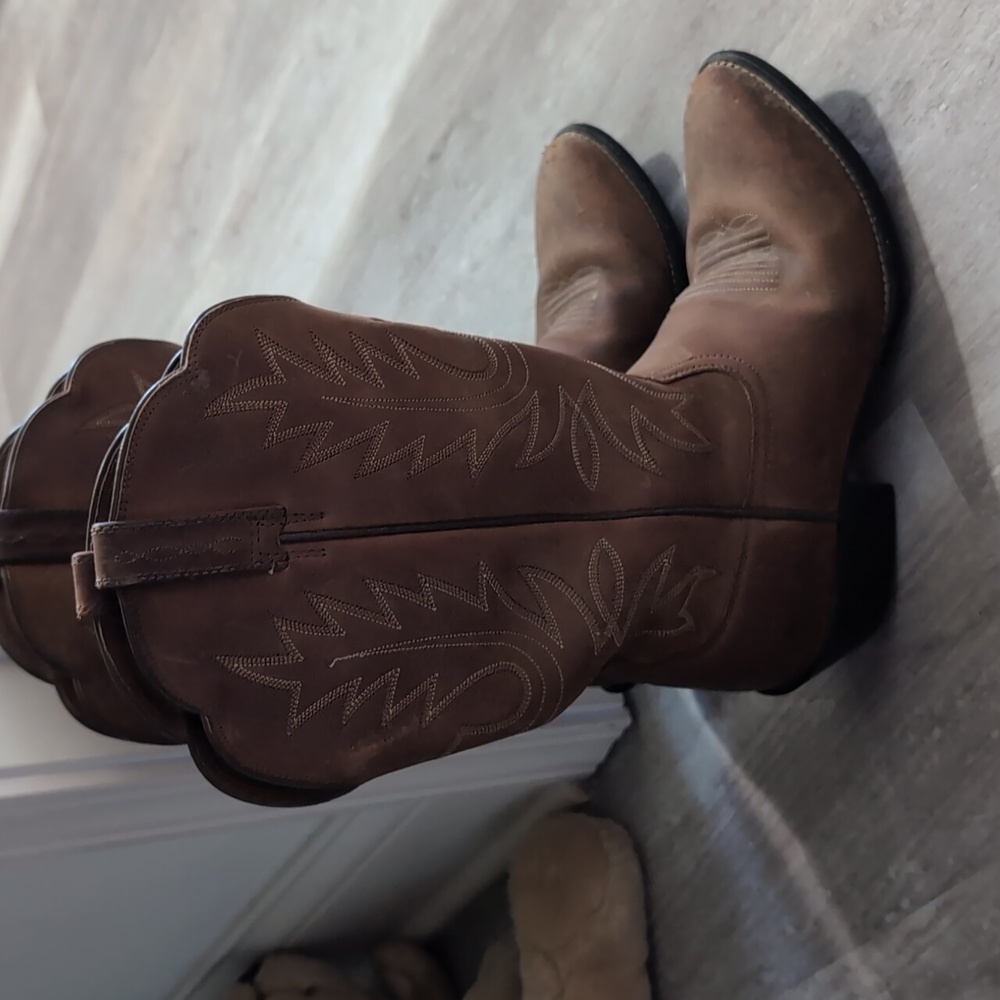 Ariat Size 9